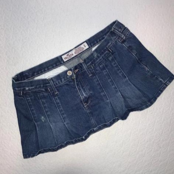 Hollister Dresses & Skirts - 24 Hours Sale!💥 Hollister Sexy Denim Skirt